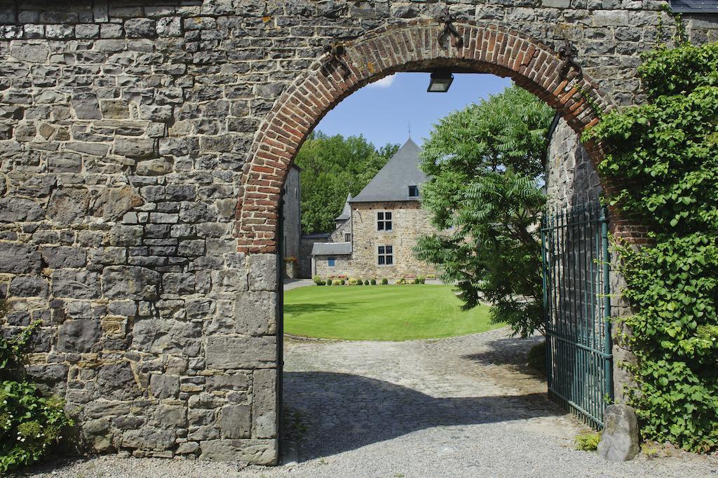 Golf & Hotel De Falnuee Mazy エクステリア 写真