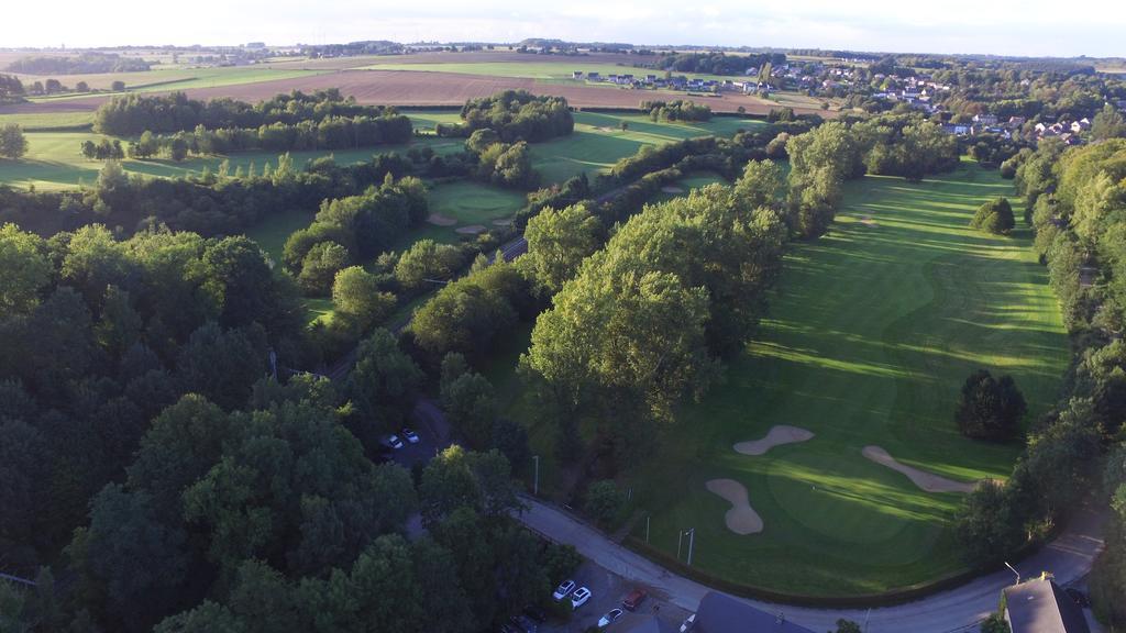 Golf & Hotel De Falnuee Mazy エクステリア 写真